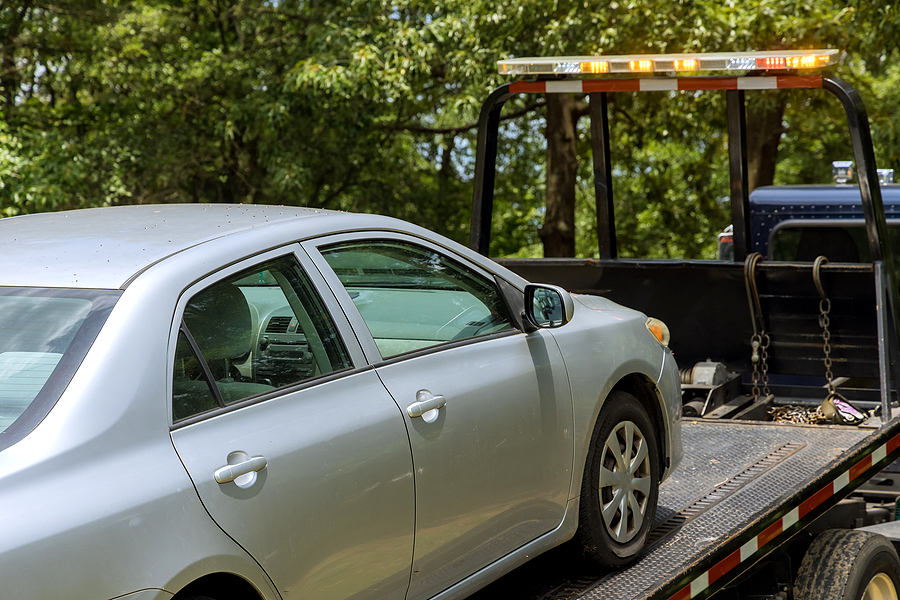 Call 317-247-8484 for Cheap Tow Truck Services in Indianapolis, Indiana.